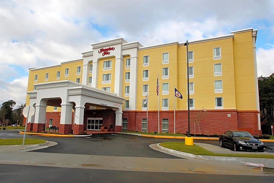 Hampton Inn- Suffolk