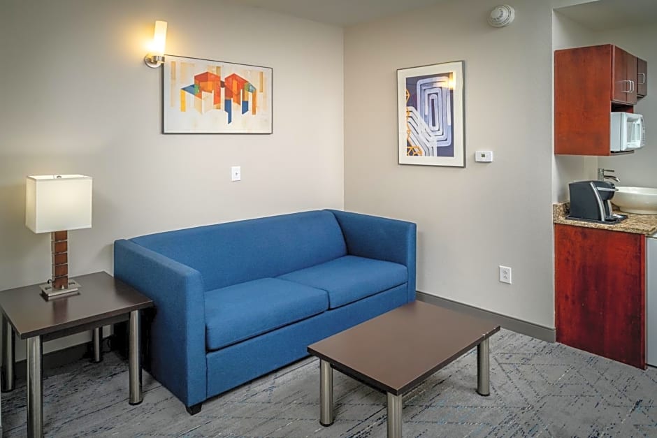 Holiday Inn Express & Suites Cross Lanes By IHG