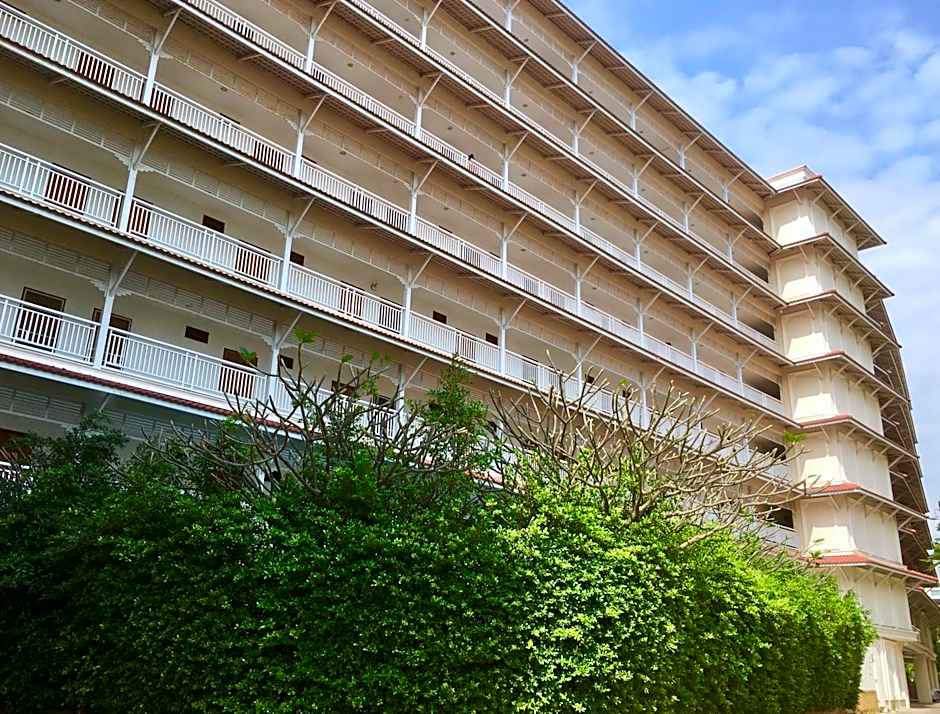 Baan Klang Condo Hotel Hua Hin