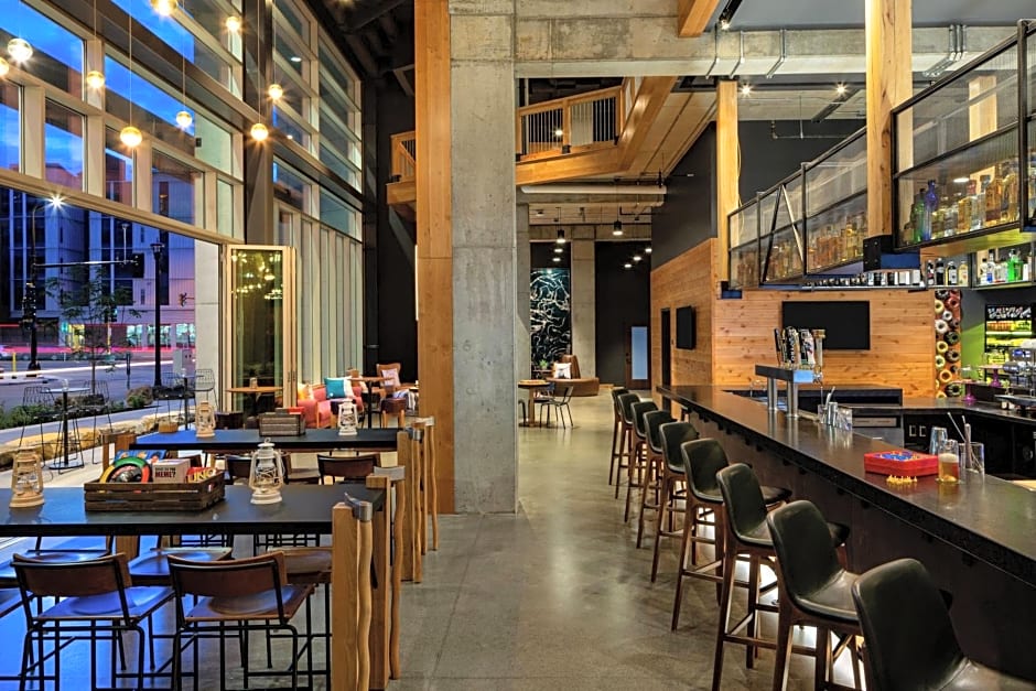 Moxy Minneapolis Downtown
