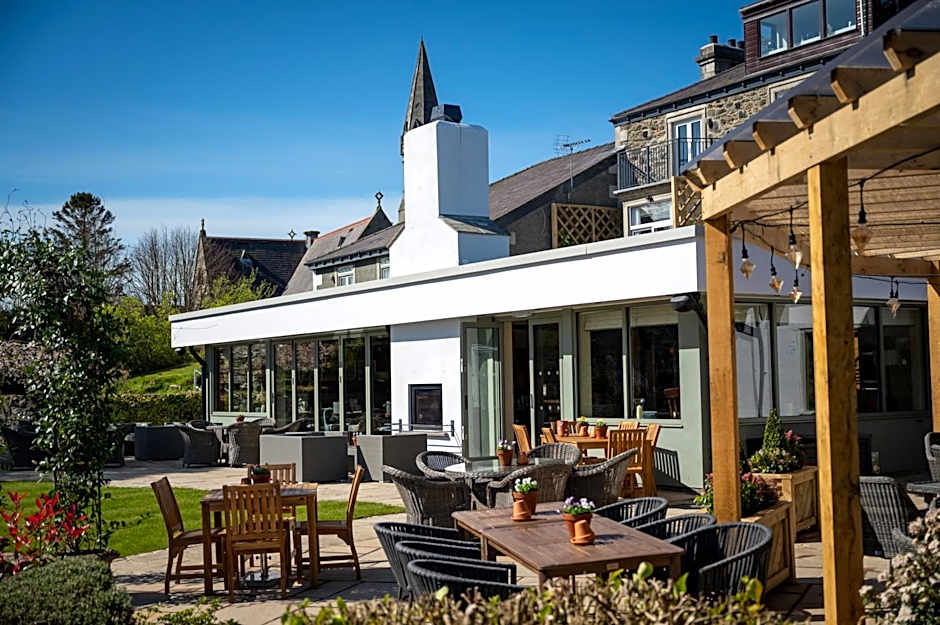 Victoria Hotel by Chef & Brewer Collection