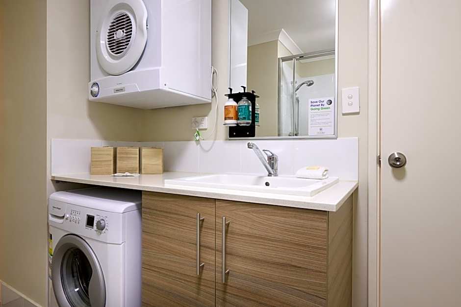 Airport Apartments by Vetroblu