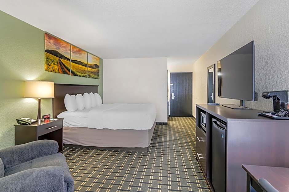 Clarion Pointe Jasper