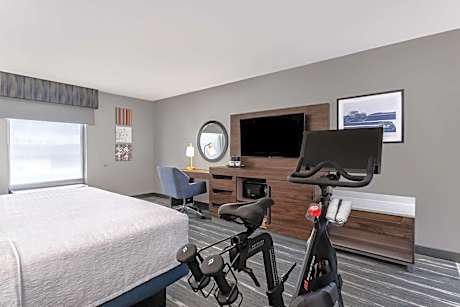 King with Peloton Bike - Non-Smoking