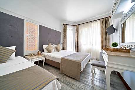 Standard Room with Balcony Garden or Pool view