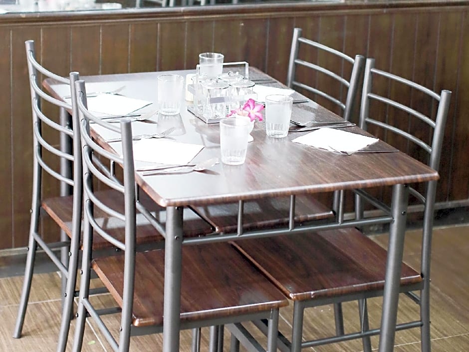 Sukhumvit 20 Guest House