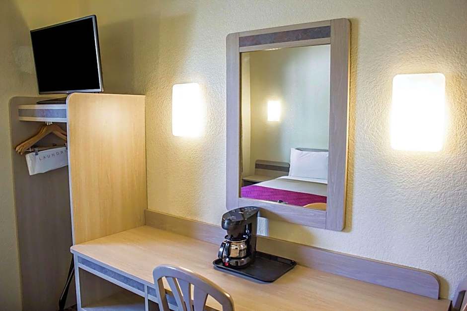 Econo Lodge Meadville