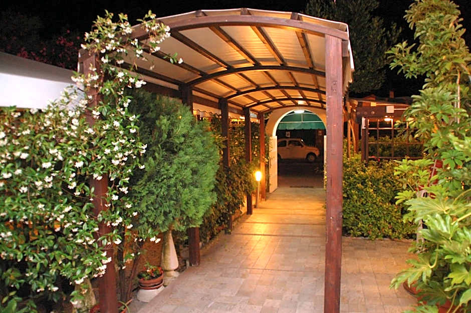 Hotel Ellymar