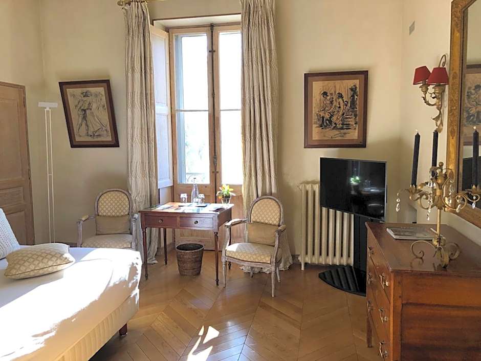 Hotel Château Des Alpilles