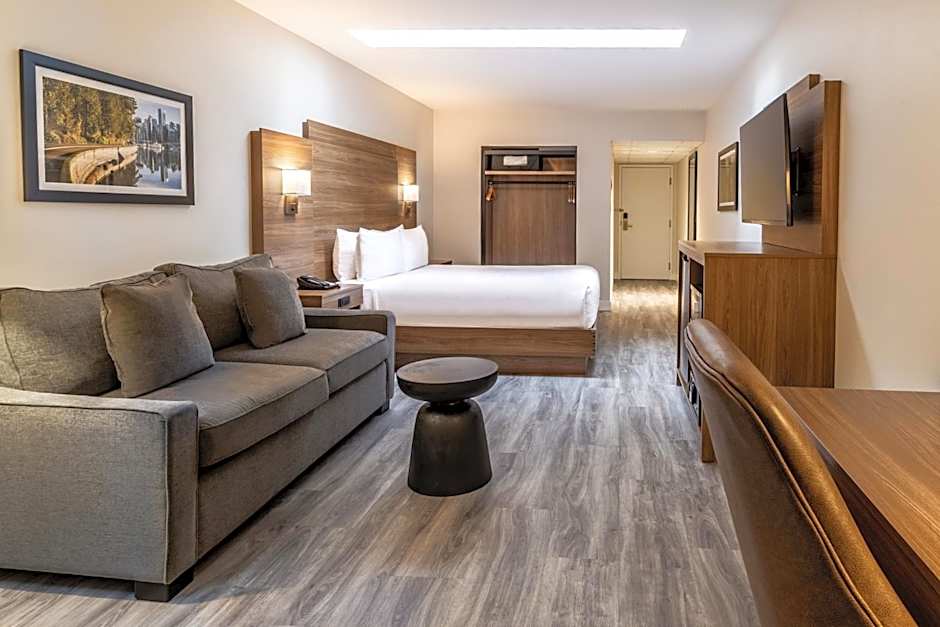 Atrium Hotel Vancouver