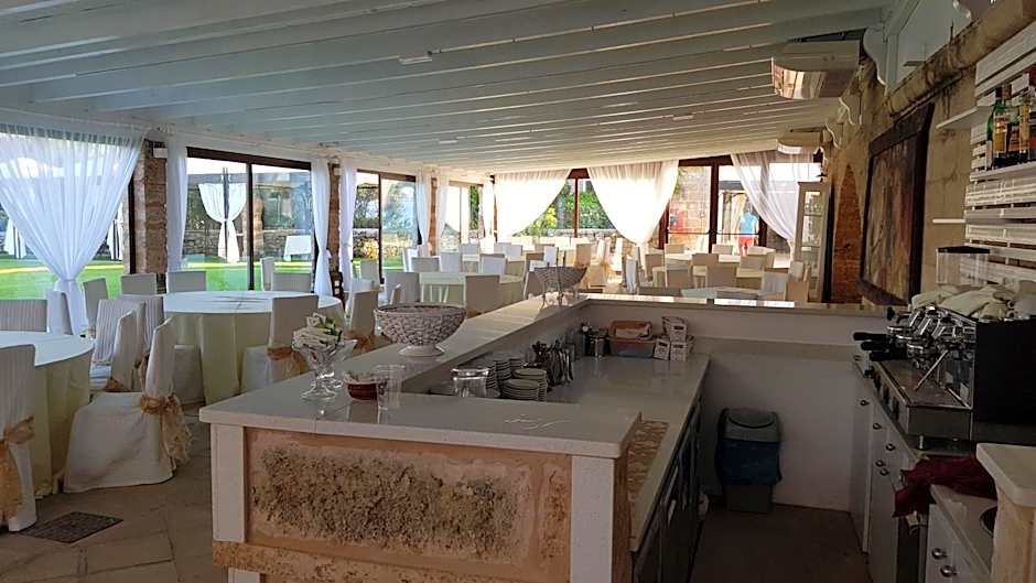 RELAIS MASSERIA CASINA DEI CARI