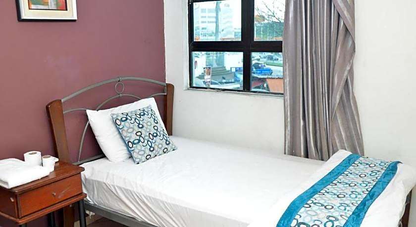 OYO 89874 Gs Golden Star Hotel