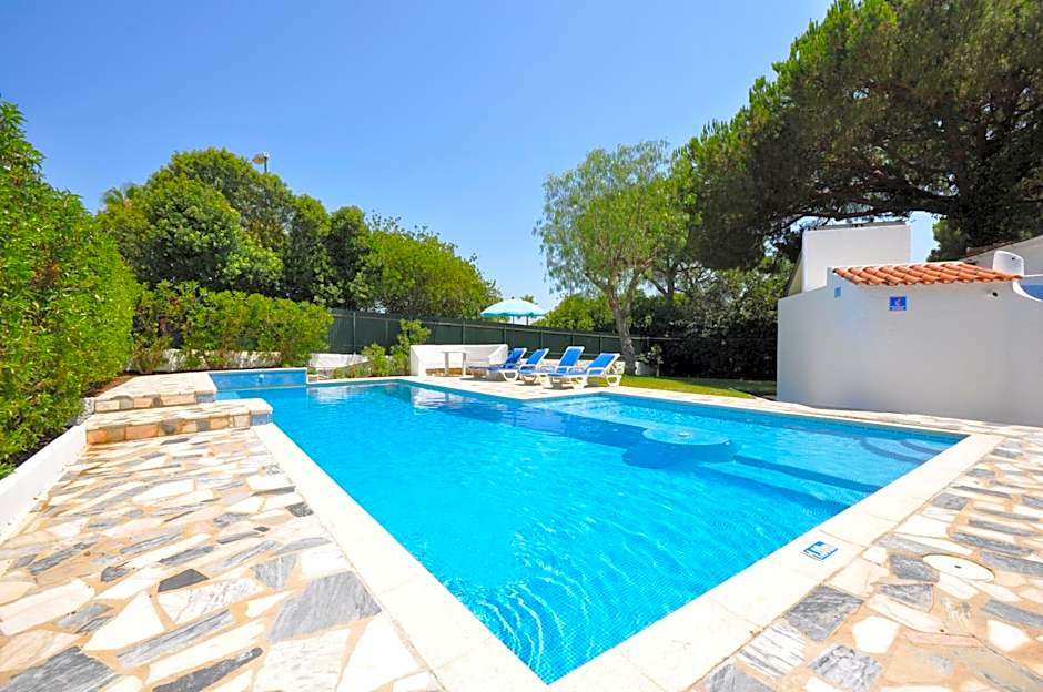 Delightful single-storey villa, private pool, free air conditioning and wifi