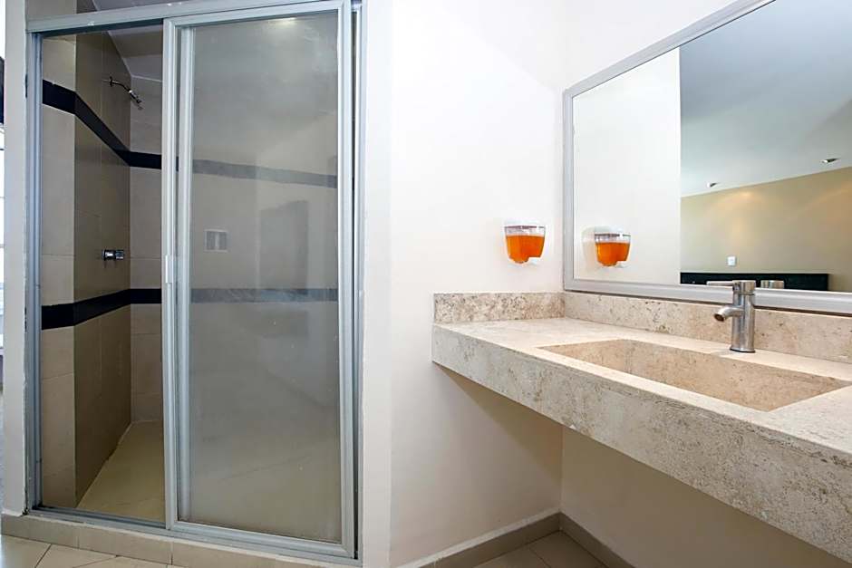 Hotel Euro Confort,Pachuca