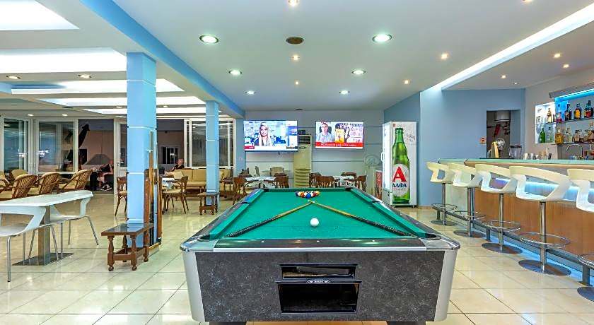 Anixis Hotel & Apartments