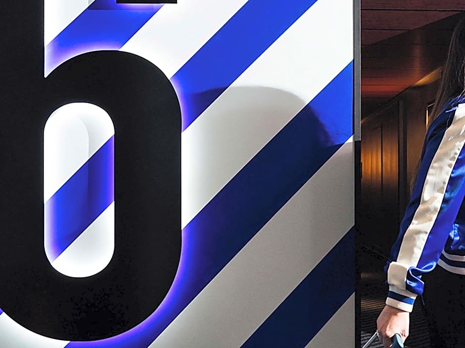 TRIBE Manchester Airport