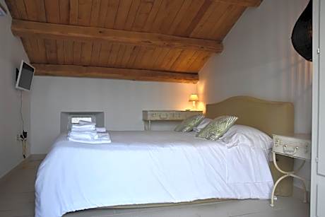Deluxe Double Room with Terrace