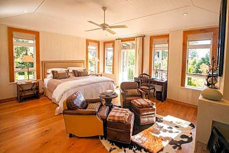 Junior Suite with Balcony