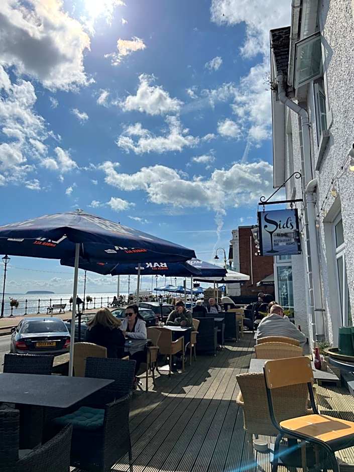 Sids restaurant and bar with rooms