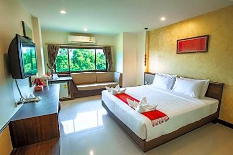 Deluxe King Room