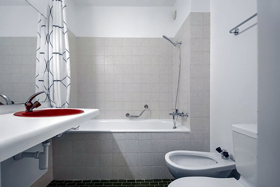 Neuchatel City Hotel