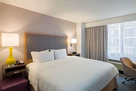 King Room with Refrigerator - Non-Smoking