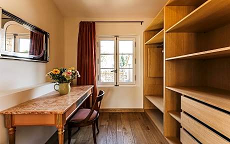 King Room with Balcony