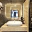 Lilium Hotel & Suites