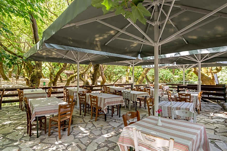 Mountain Hotels "Aroanides"