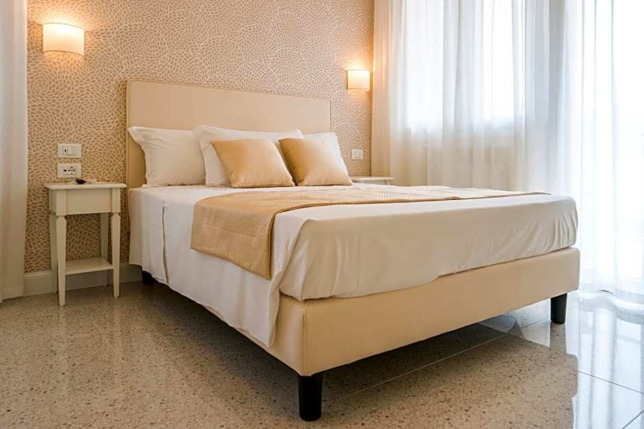 Guest House Train Station