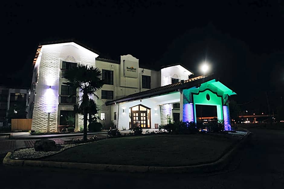 All Seasons Inn & Suites