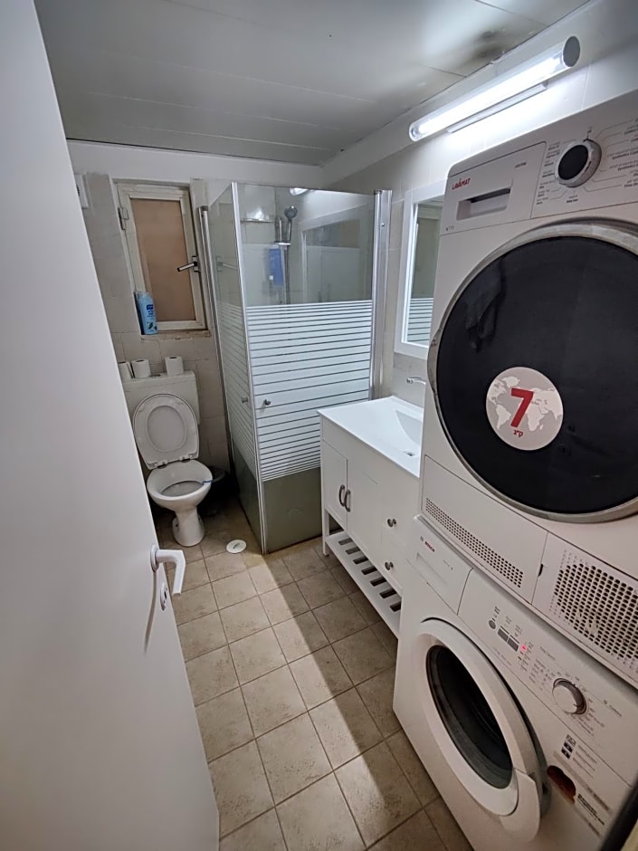 Private Hostel - Best location