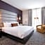 Ambassador Hotel Kansas City, Autograph Collection by Marriott