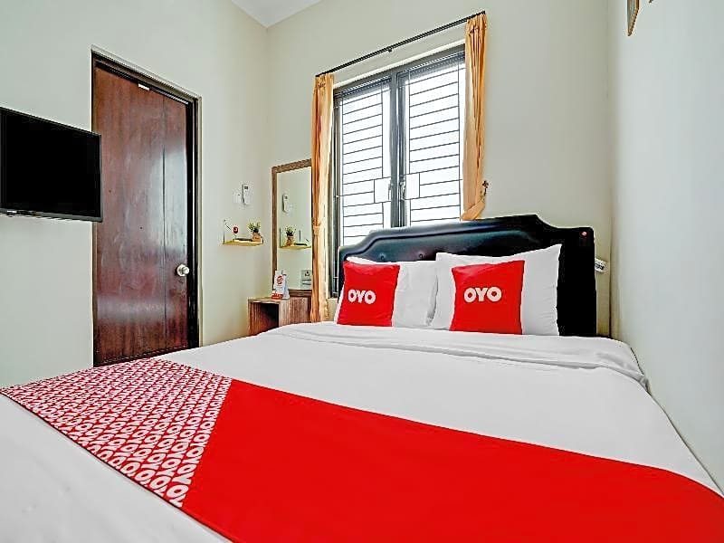 OYO Life 90211 I-sidji Inn