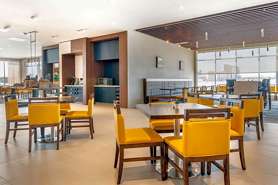 Cambria Hotel Bloomington Mall of America - VIP