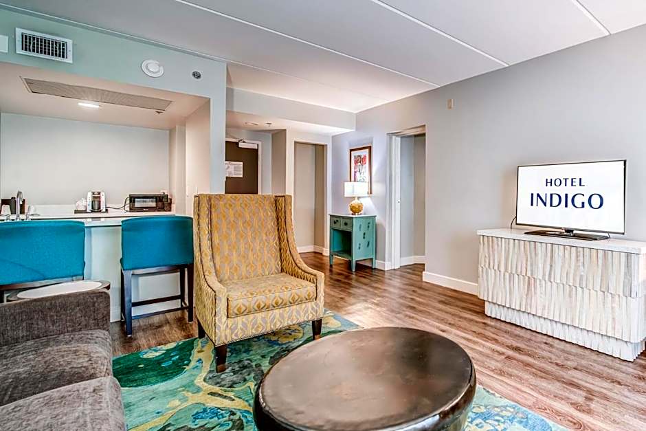 Hotel Indigo Atlanta-Vinings Ballpark Area by IHG
