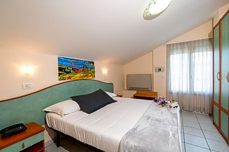 Economy Double or Twin Room