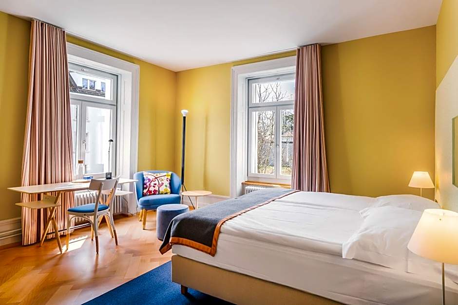 Alma Hotel - Boutique hideaway by the lake with rooftop and ladies-only wellness