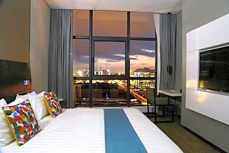 Premium King Room