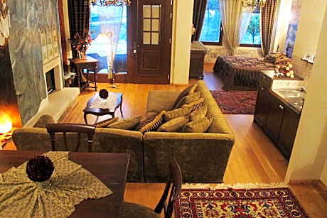 Art Suite - 148 ft²