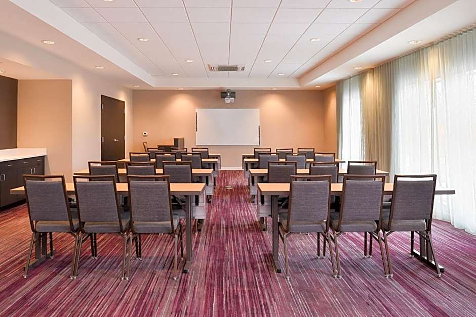 Courtyard by Marriott Toledo North