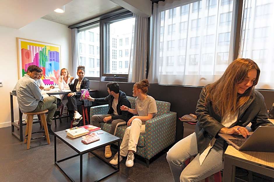 The People - Paris Marais