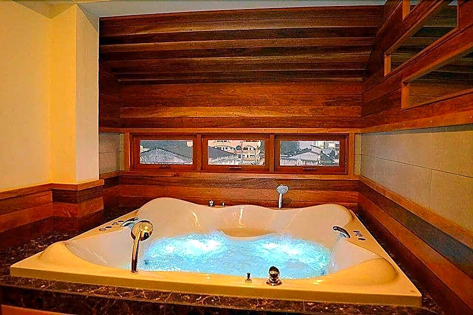 Metro Hotel & Spa