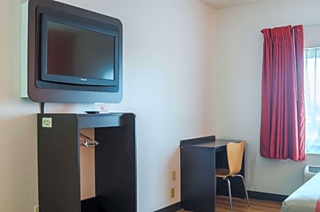 King Room - Non-Smoking