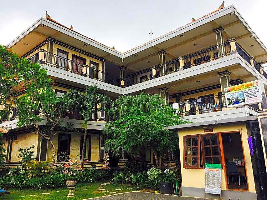 Putu Guest House II