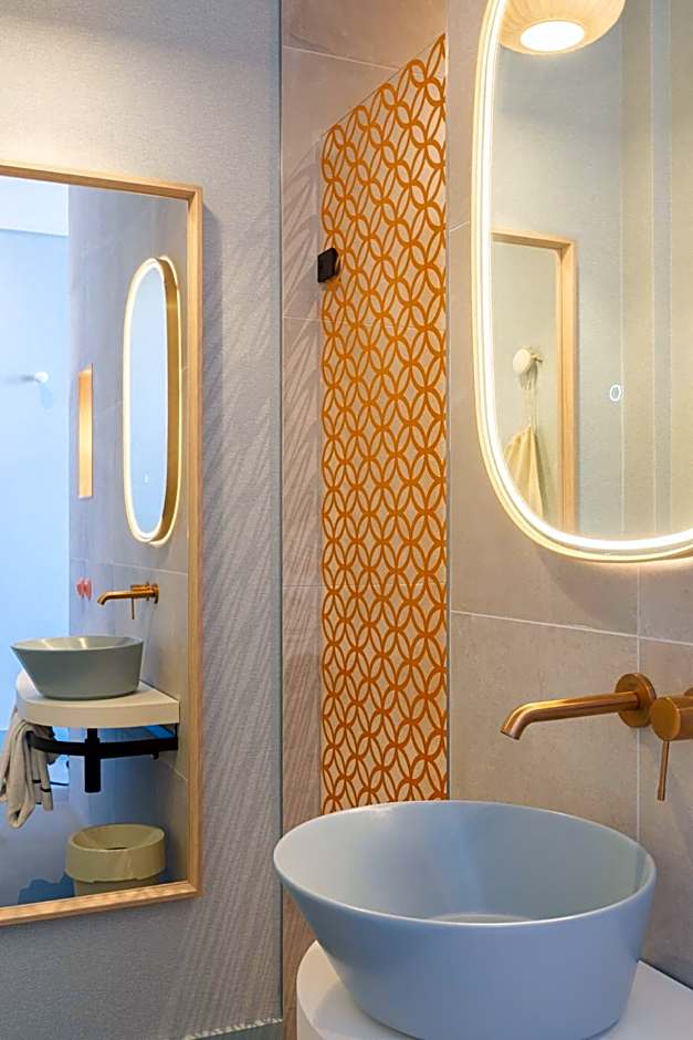 Vie Via - Your Hotel