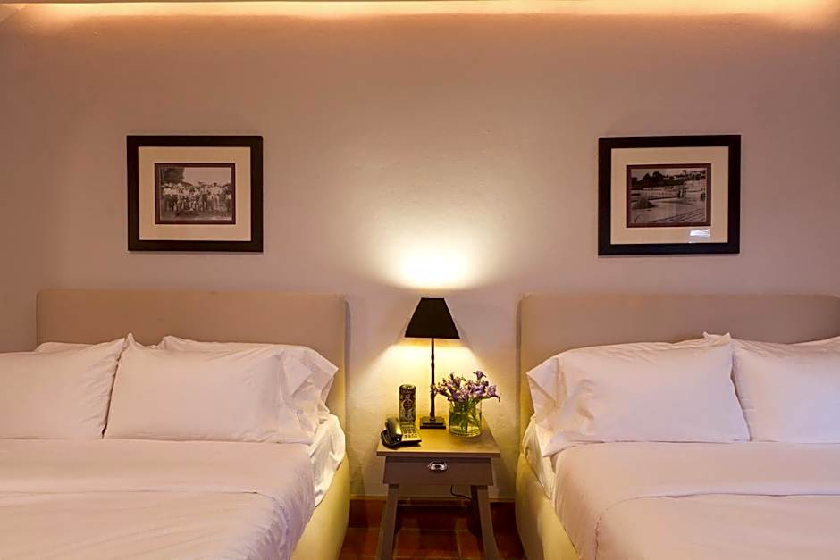 Alta Las Palomas Hotel