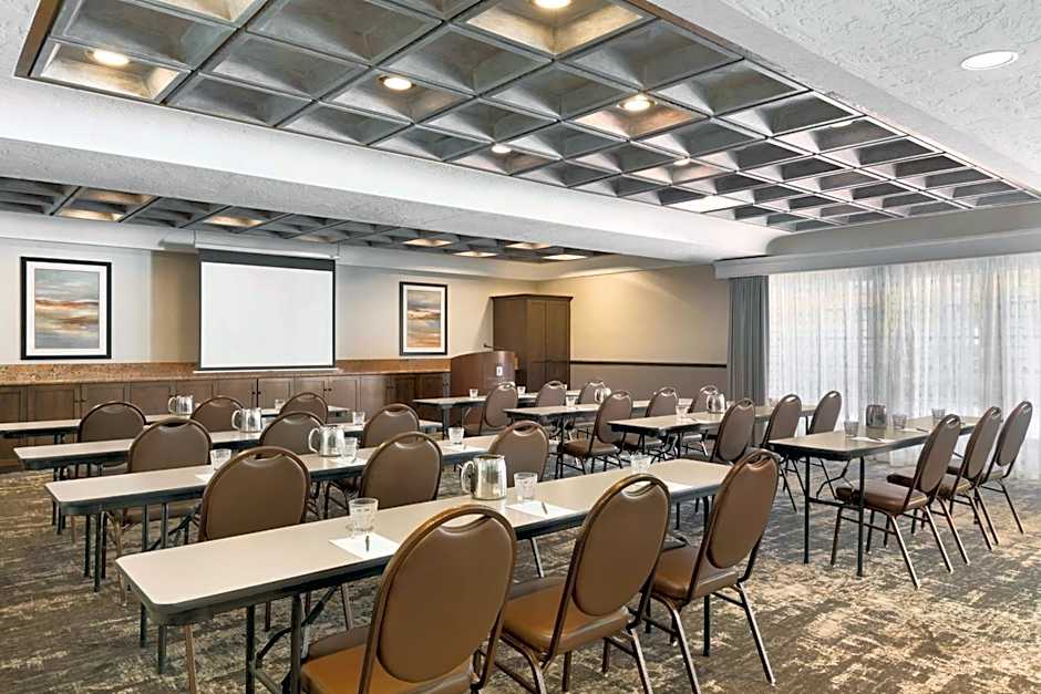 Embassy Suites by Hilton Lompoc Central Coast