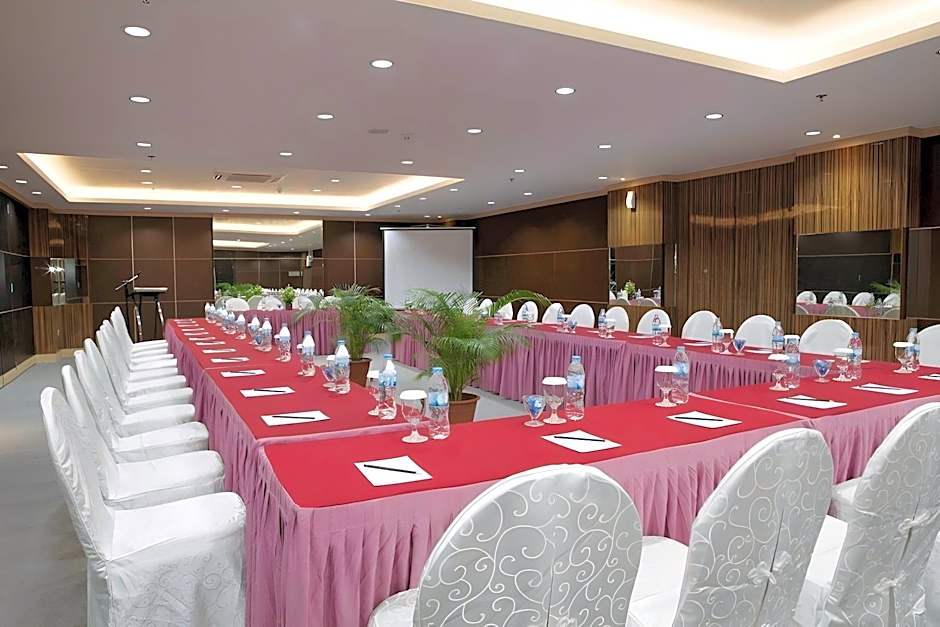 GiiA Hotel Nagoya Batam