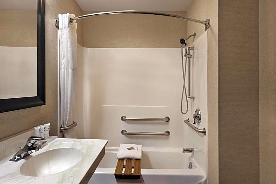 Country Inn & Suites by Radisson, Madison, WI